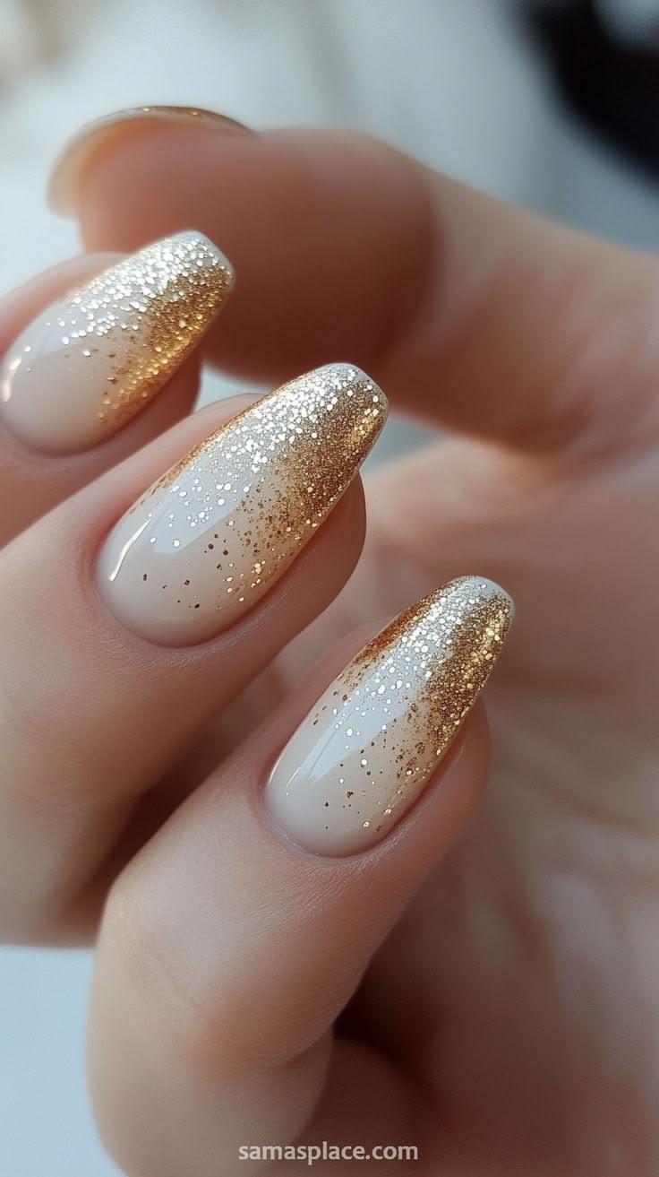 Falling Glitter presson nails